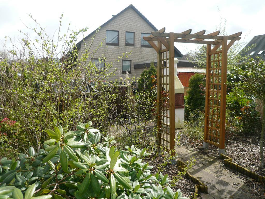 Apartamento "Haus Am Deich" Cuxhaven Exterior foto