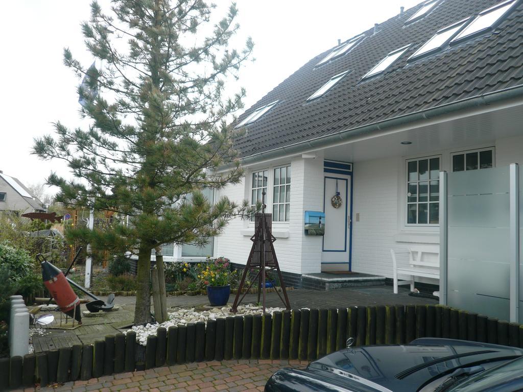 Apartamento "Haus Am Deich" Cuxhaven Exterior foto