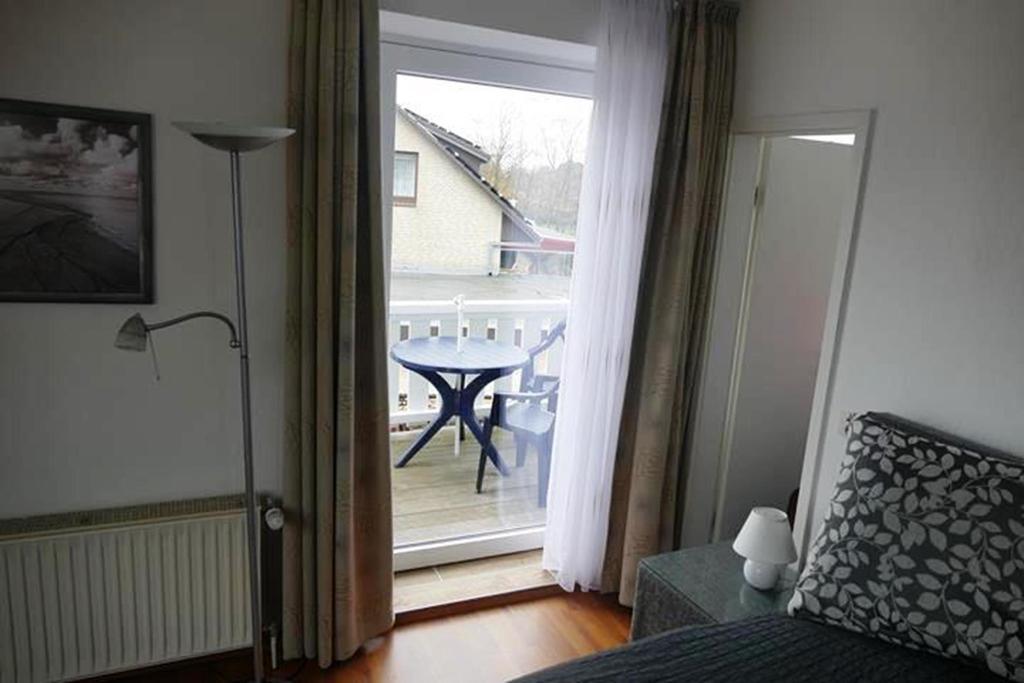 Apartamento "Haus Am Deich" Cuxhaven Exterior foto